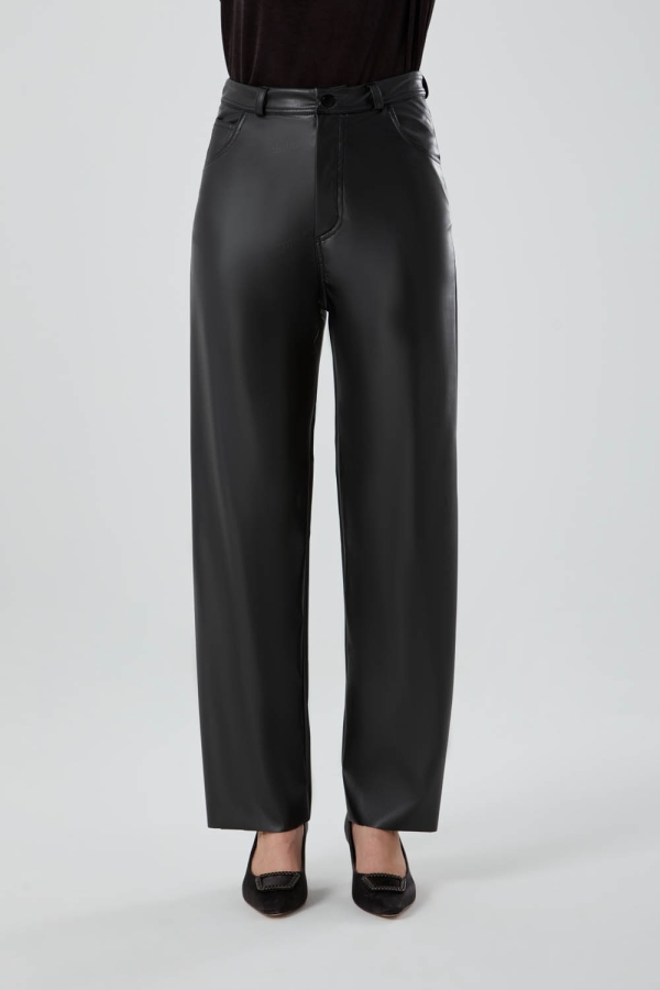 Deri Detaylı Bol Paça Mzl Siyah Pantolon